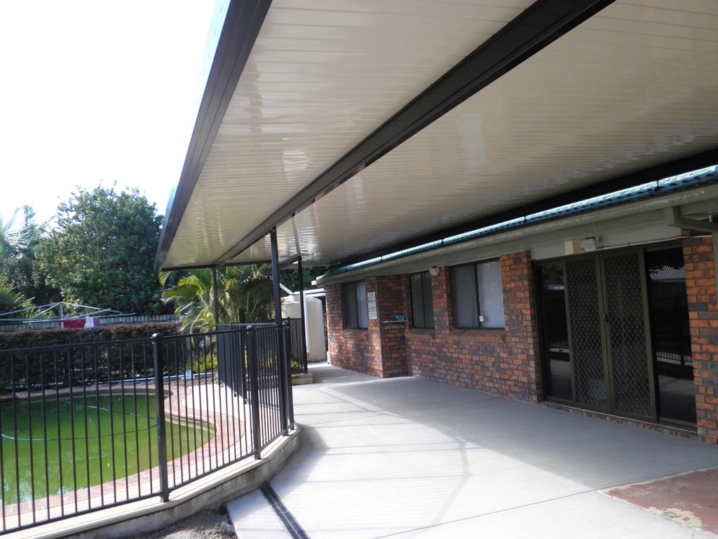 DIY Kit: V-Line Single Skin Patio/Carport Flyover 7 x 5.5m with 400mm overhang