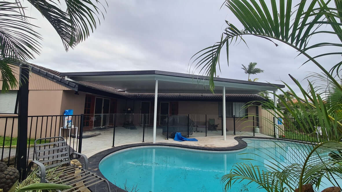 DIY Kit: V-Line Single Skin Patio/Carport Flyover 9 x 4.9m