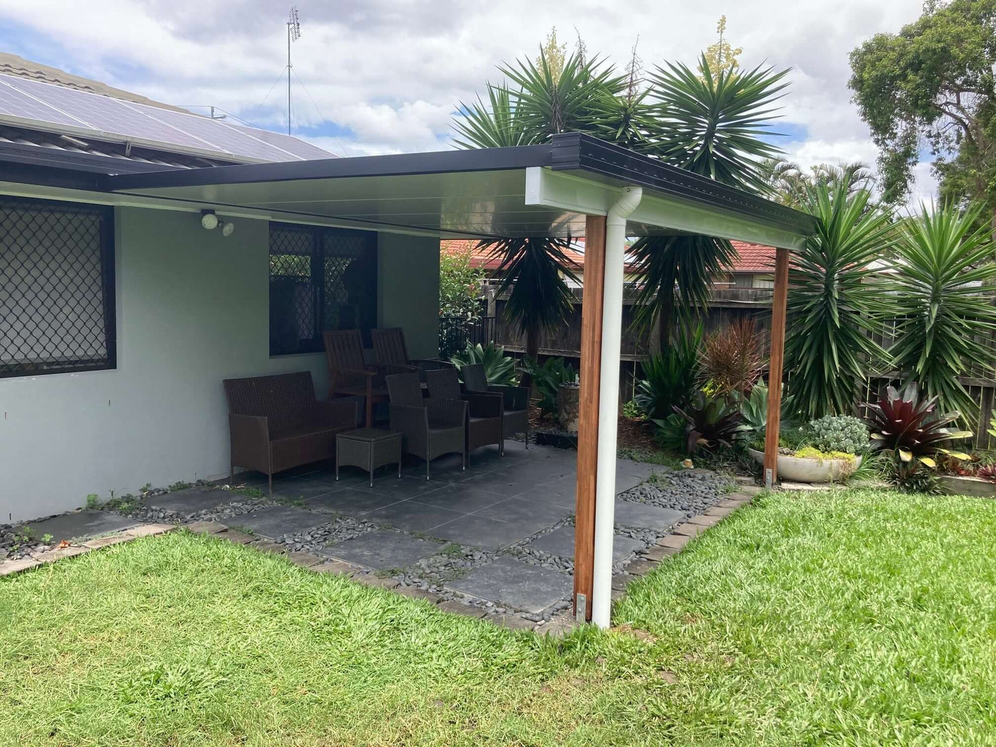 Attached Insulated Patio/Carport Metal Fascia 10 x 3.0m