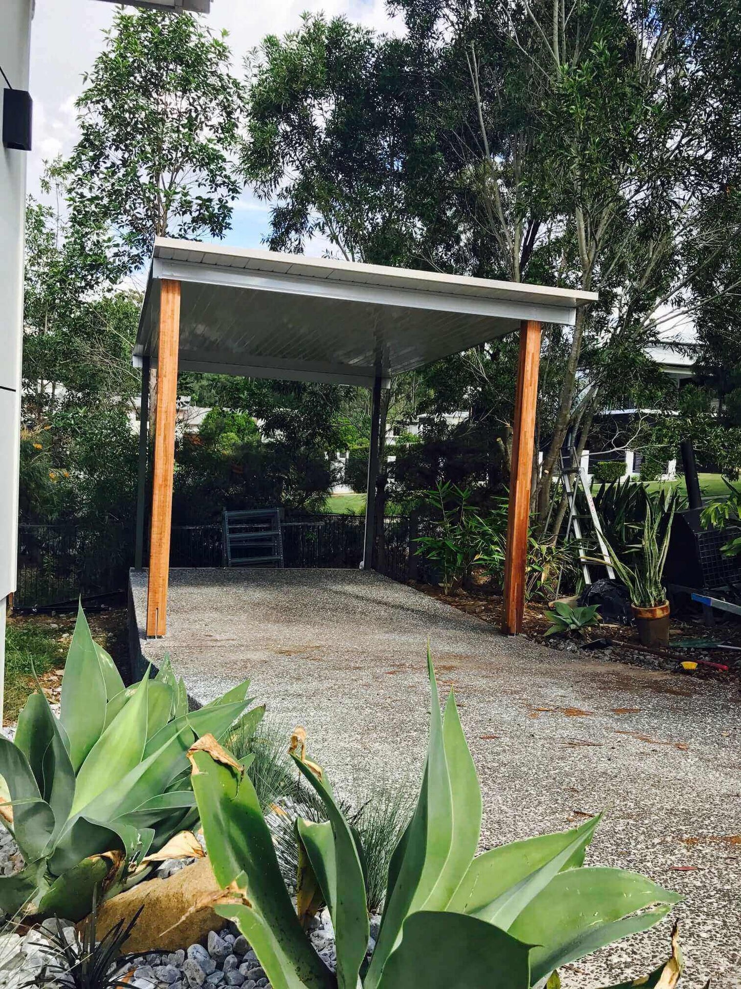 DIY Kit: V-Line Single Skin Patio/Carport Free Standing 5 x 3.0m with posts into footings