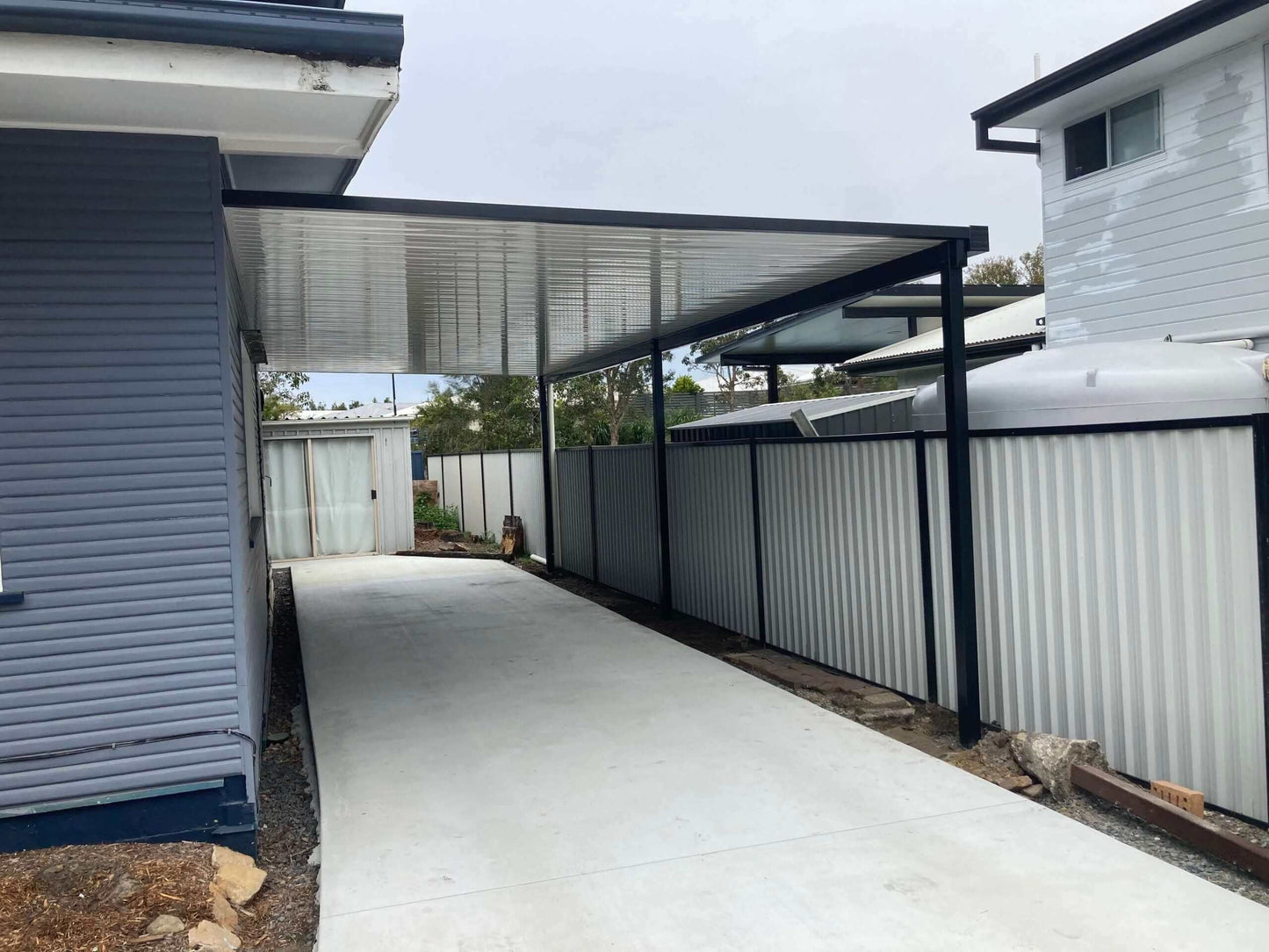 DIY Kit: V-Line Single Skin Patio/Carport Attached To Masonry/Brick/Concrete Wall 9 x 5.6m with 500mm Overhang