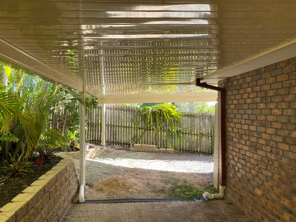 Pared de madera para patio o cochera de una sola capa V-Line de 6 x 2,0 m