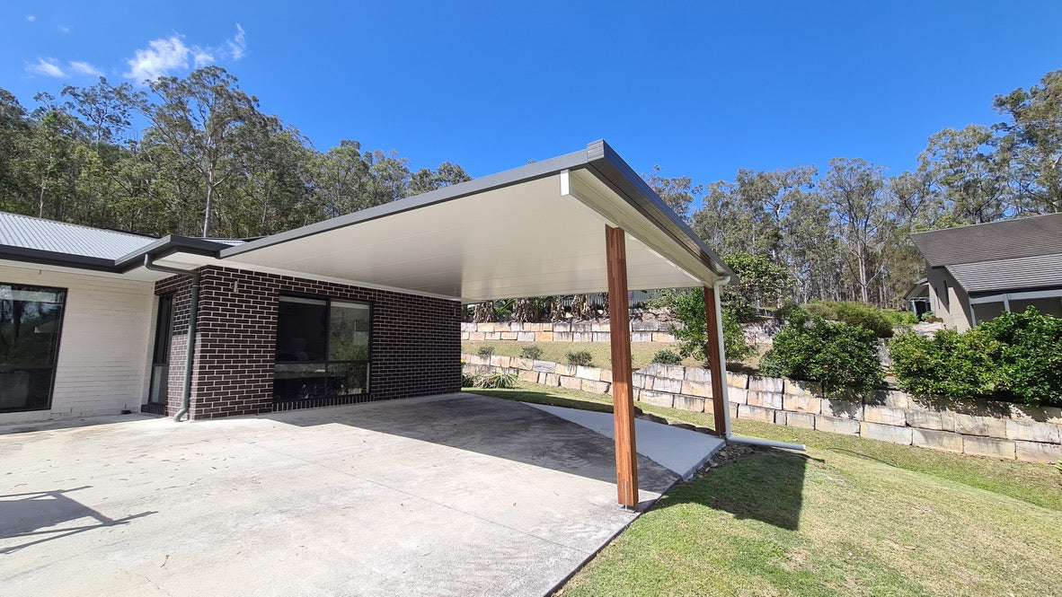 Attached Insulated Patio/Carport Masonry/Brick/Concrete Wall 3 x 4.6m