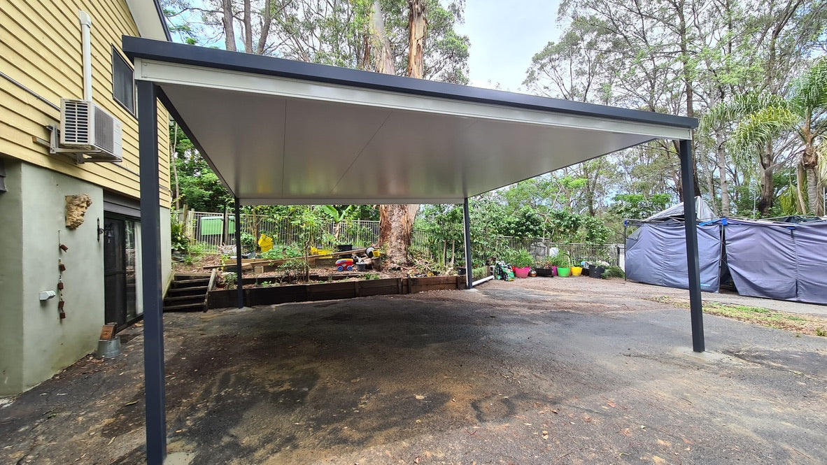 Insulated Patio/Carport Freestanding 7 x 5.7m