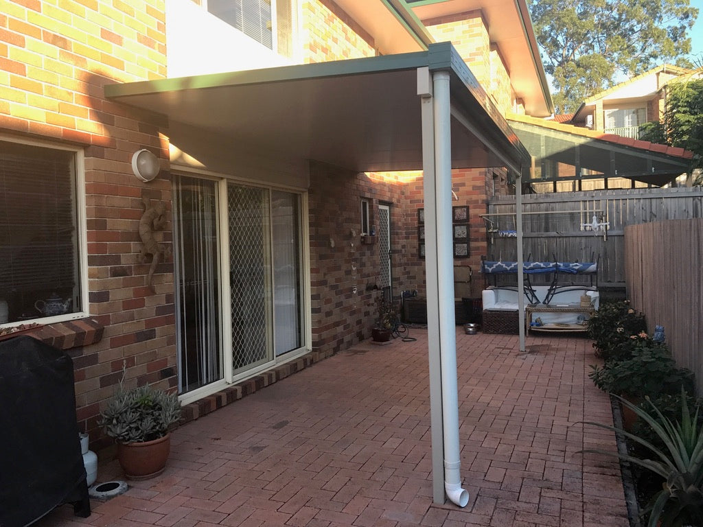 Attached Insulated Patio/Carport Masonry/Brick/Concrete Wall 3 x 4.6m