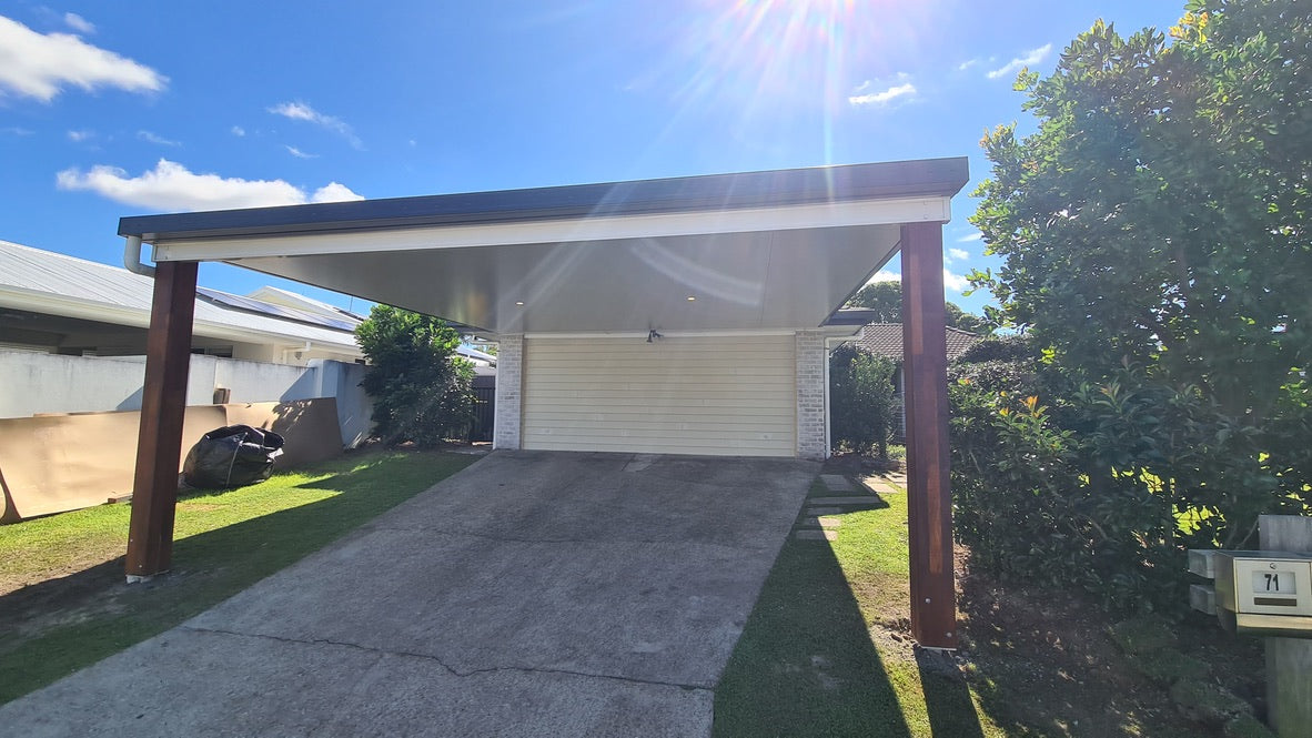 Attached Insulated Patio/Carport Masonry/Brick/Concrete Wall 3 x 4.6m