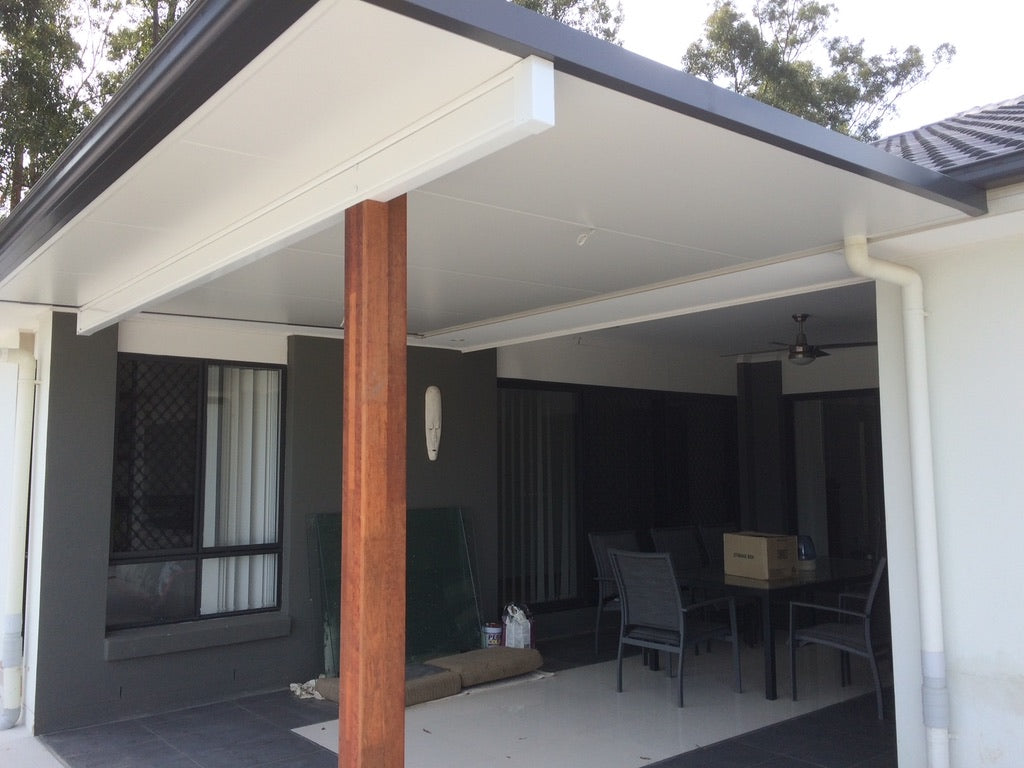 Attached Insulated Patio/Carport Masonry/Brick/Concrete Wall 6 x 2.1m