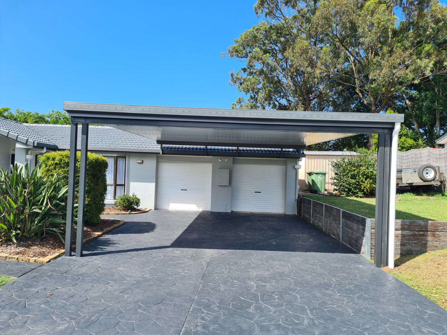 V-Line Single Skin Patio/Carport Flyover 9 x 6.0m with 900mm overhang