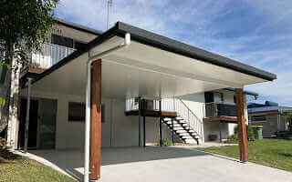 Attached Insulated Patio/Carport Masonry/Brick/Concrete Wall 11 x 3.8m