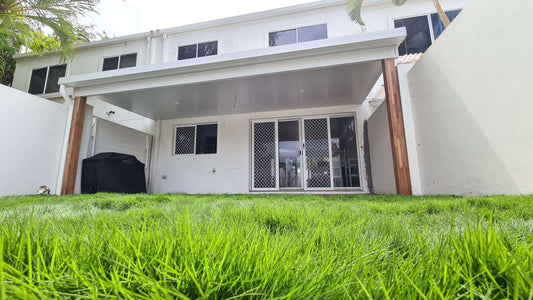 Attached Insulated Patio/Carport Masonry/Brick/Concrete Wall 8 x 4.0m