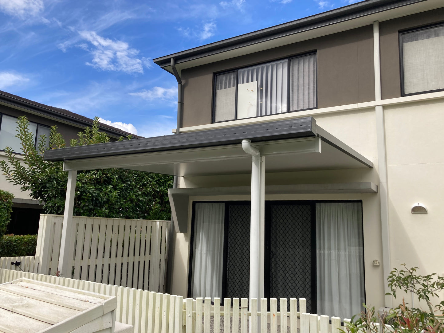 Insulated Patio/Carport Masonry/Brick/Concrete Wall 9.5 x 4.0m