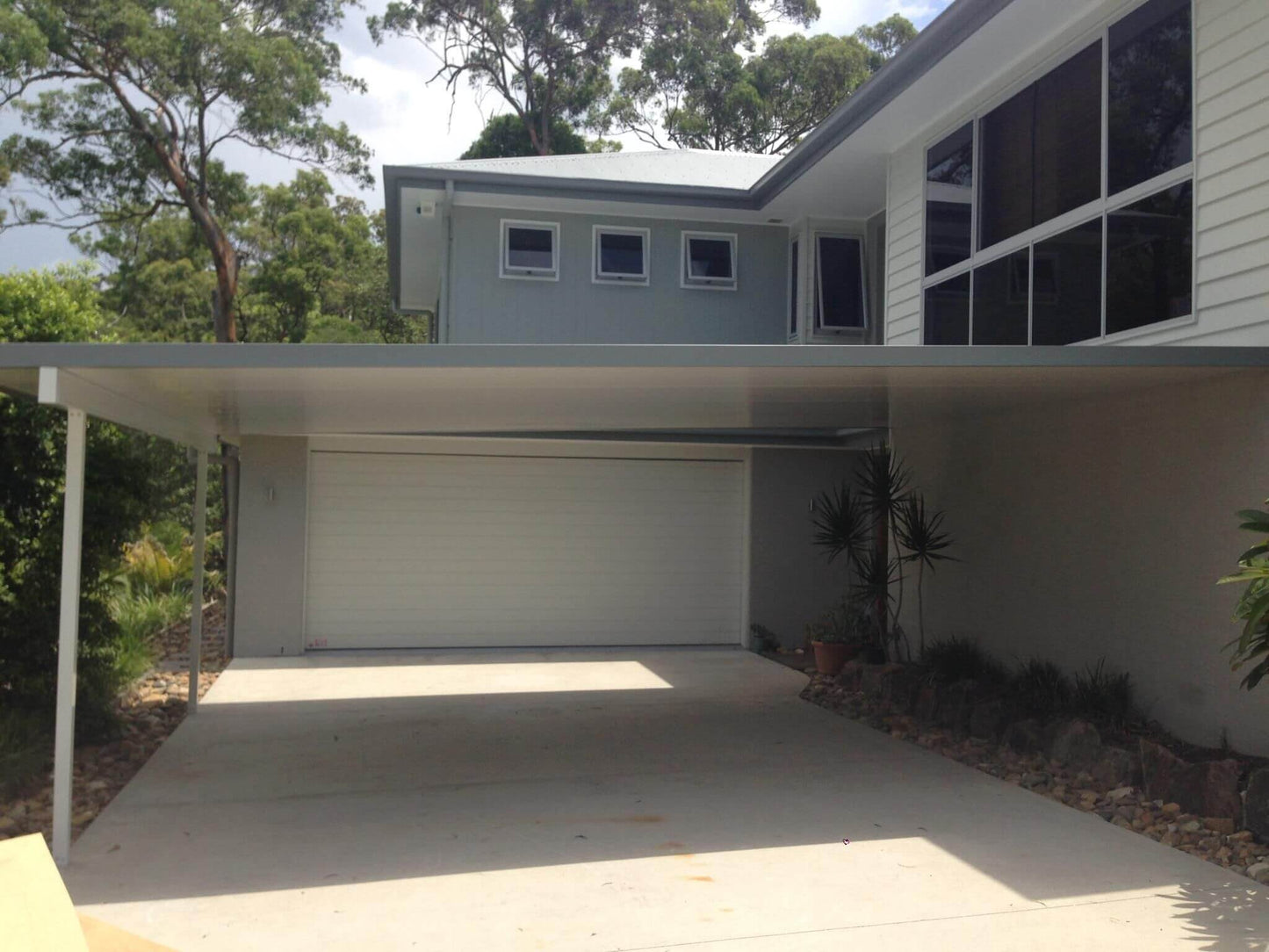 Attached Insulated Patio/Carport Masonry/Brick/Concrete Wall 8 x 3.0m